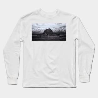 Sunrise at Moulton Barn in Black and White Long Sleeve T-Shirt